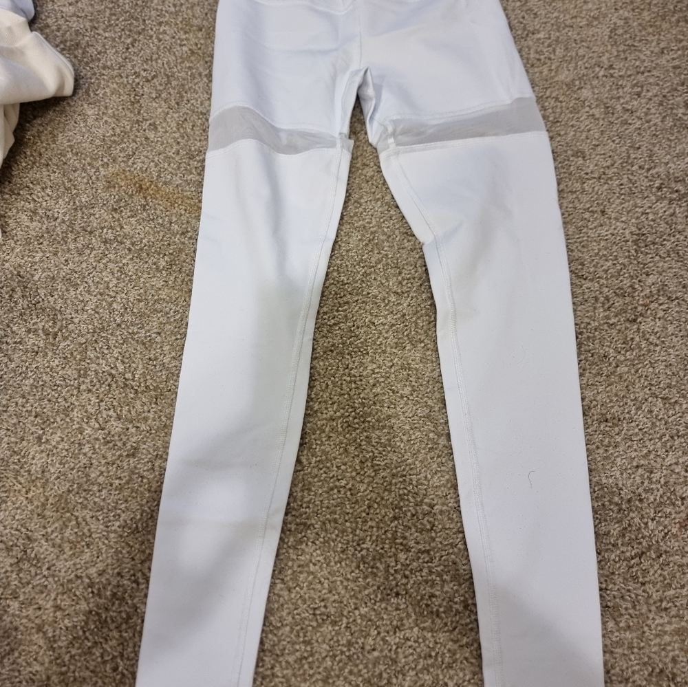 Alo Leggings
